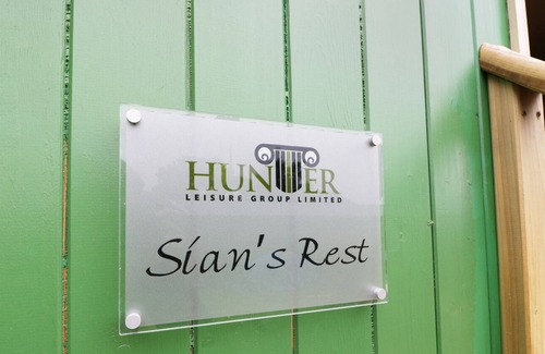 Wigton Cottage | SIAN'S REST, pet friendly, with open fire in Bowness-On-Solway