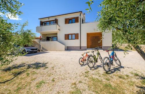 Raslina Apartment | Sibenik Boats