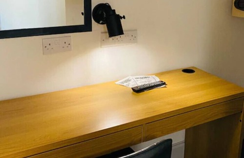 Central Aberdeen Hotel | Siberia Bar & Hotel