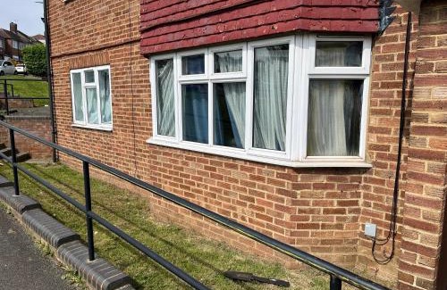 Cray Meadows Apartment | Sidcup Short Stay