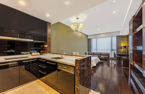 Yuexiu Apartment | Side Apartment