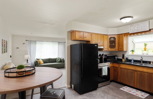 Muncie House | Side B Private Entry Sleeps 6 Kayaks Firepit River Access