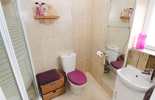 Ystradgynlais Cottage | SIED YR ARDD, pet friendly, country holiday cottage in Ystradgynlais