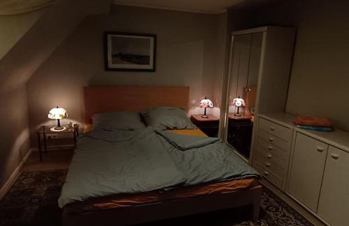 Velbert Apartment | Siedlungshaus im Grünen