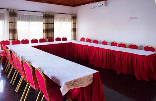 Entebbe Hotel | Sienna Beach Hotel Entebbe