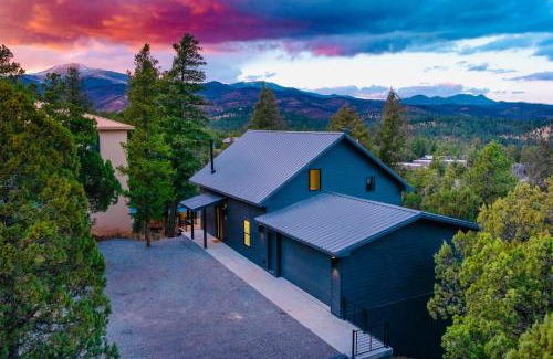 Ruidoso House | Sierra Blanca Views New-Build Cabin in Ruidoso
