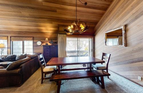 Mammoth Lakes Apartment | Sierra Megeve 6