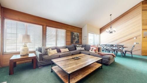 Mammoth Lakes Apartment | Sierra Megeve #8 Condo