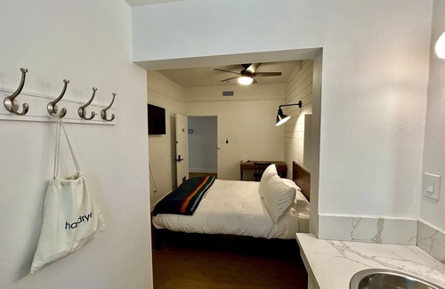 Mojave Hotel | Sierra Motor Lodge