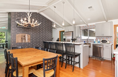 Yosemite Forks House | Sierra Mountain Escape - Brand new spa/game room!