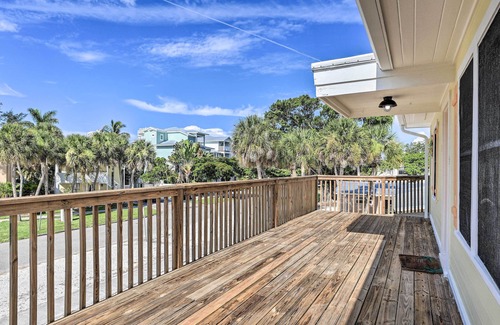 Siesta Key Village Cottage | Siesta Key Village Home < Half Mi to Beach!