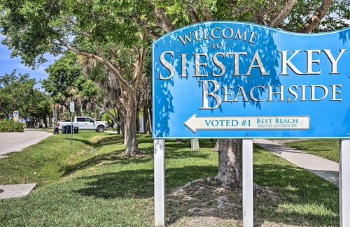 Siesta Key Village Cottage | Siesta Key Village Home < Half Mi to Beach!