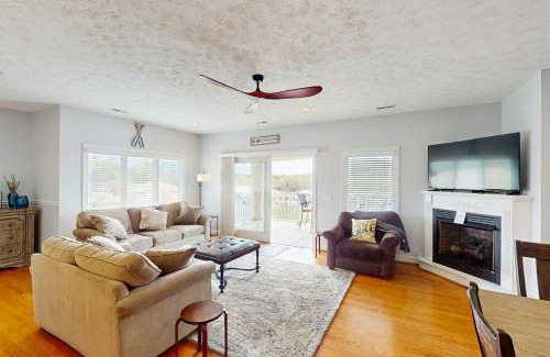 Moneta House | Siesta Sunset Retreat