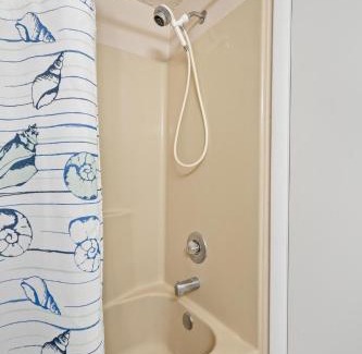 Midtown Ocean City Apartment | Siesta Villa 104s