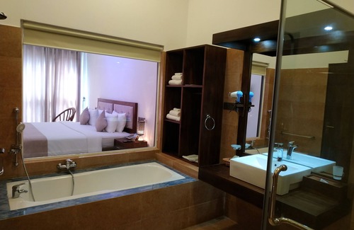 Dambulla Bed & Breakfast | Sigiriya Cashew Palace Resort