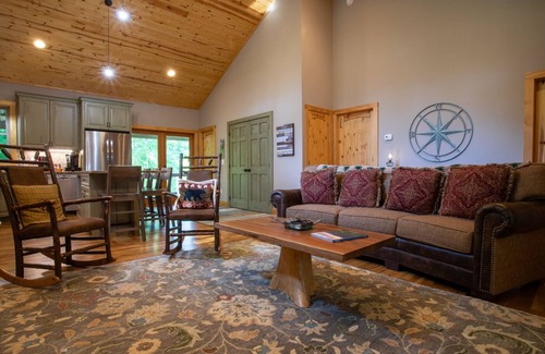 Marshall Cabin | Silent Night | Private Cabin with Mountain Views | Hot Tub and Fire Pit |