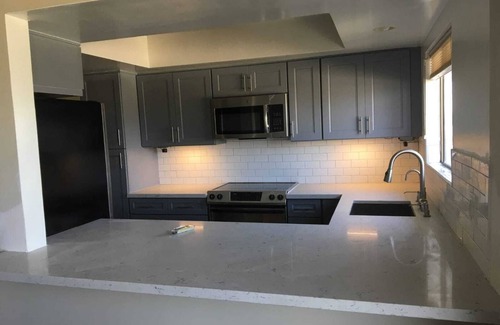 Del Rey Condo | Silicon Beach Condo with a View #Pool #Gym #HotTub