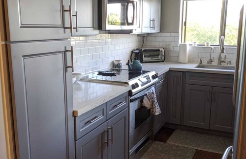 Del Rey Condo | Silicon Beach Condo with a View #Pool #Gym #HotTub
