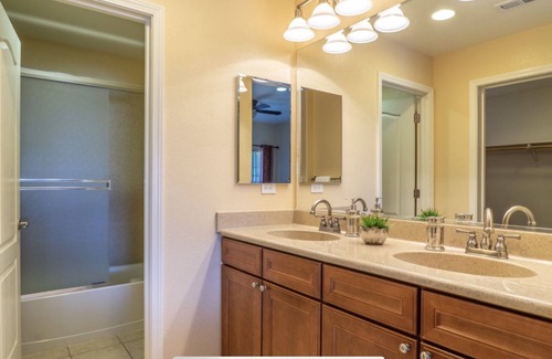 Communications Hill House | Silicon Valley Private Bedroom/Bathroom with View