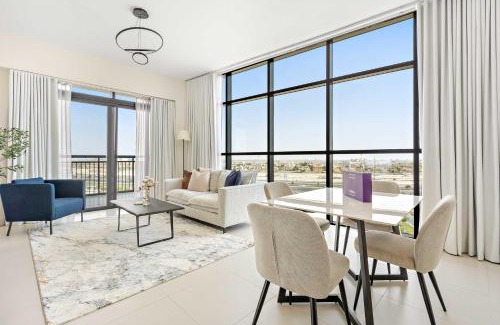 Al Raha Beach Apartment | Silkhaus Bright 1BDR Stay in The View Tower