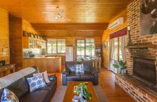 Pokolbin House | Silky Oak Cottage & Studio