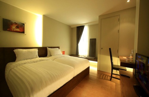 Silom Hotel | Silom One