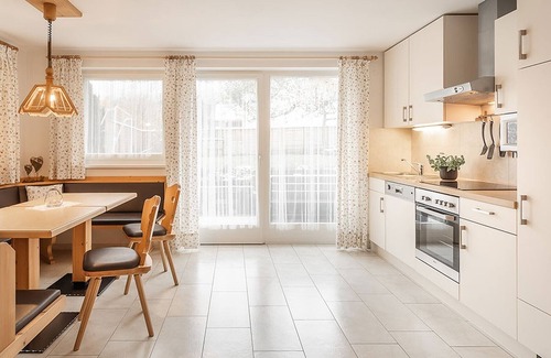 San Giovanni Apartment | Silva Alpenblick Apartments with mountain views, Wi-Fi, garden and terrace