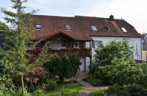 Billigheim-Ingenheim Apartment | Silvaner suite - Winzerhof am Steingebiss