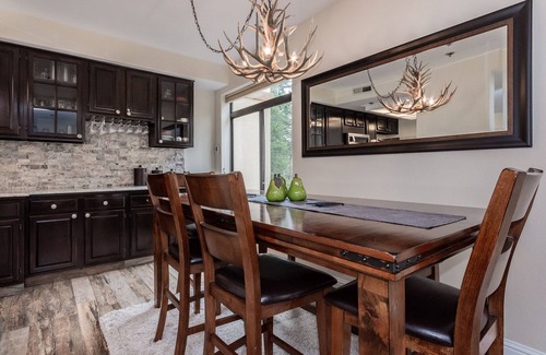 Mammoth Lakes Condo | Silver Bear 37 5-Star Luxury, Fully Renovated, Perfect for Two Couples, Near The Village by RedAwning
