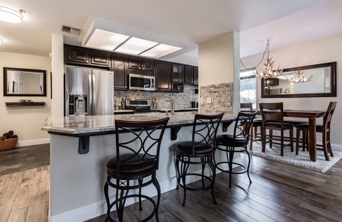 Mammoth Lakes Condo | Silver Bear 37 5-Star Luxury, Fully Renovated, Perfect for Two Couples, Near The Village by RedAwning