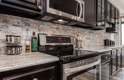 Mammoth Lakes Condo | Silver Bear 37 5-Star Luxury, Fully Renovated, Perfect for Two Couples, Near The Village by RedAwning