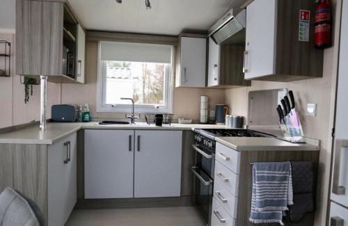 Swarland Apartment | Silver Birch Retreat - Percy Woods Country Retreat With 18 HOLE FREE GOLF