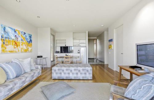 Lorne Apartment | Silver Birches Stroll To Town