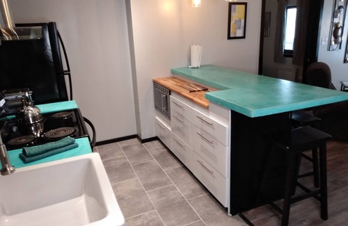 Snowshoe Apartment | Silver Creek 2 BR Condo, No Cleaning Fees, A/C, Pool/Hot Tub