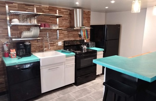 Snowshoe Apartment | Silver Creek 2 BR Condo, No Cleaning Fees, A/C, Pool/Hot Tub