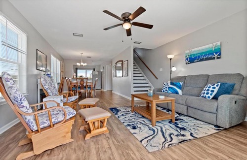 Navarre Beach Apartment | Silver Dolphin