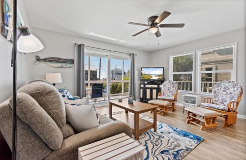Navarre Beach Apartment | Silver Dolphin