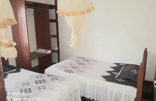 Kerugoya House | silver garden