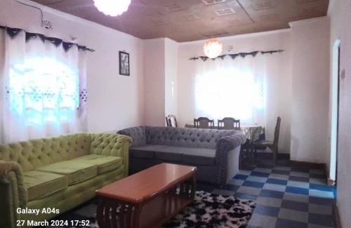 Kerugoya House | silver garden