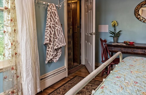 Independence Bed & Breakfast | Silver Heart Inn and Cottages