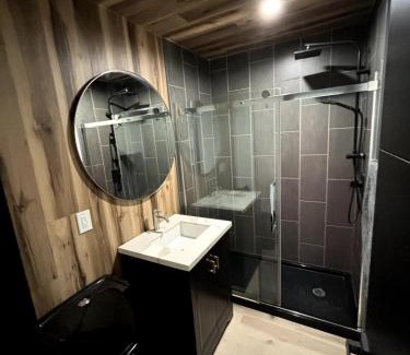 Angelino Heights Apartment | Silver Lake Hidden Gem