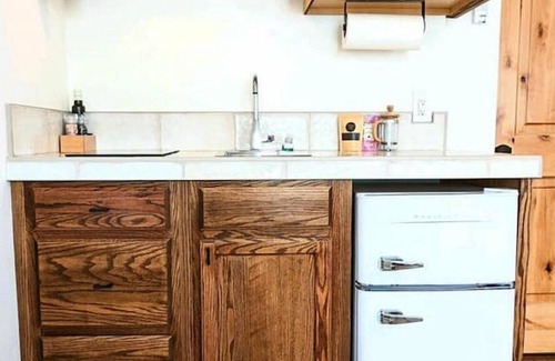 Silver Lake Apartment | Silver Lake Studio Suites with Rooftop Terrace