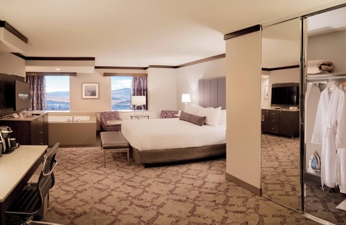 Downtown Reno Hotel | Silver Legacy Reno- A Caesars Rewards Destination