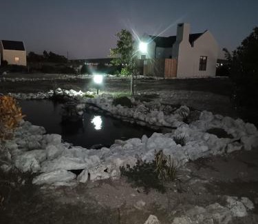 Langebaan Apartment | Silver Oaks Luxury Guest Cottage