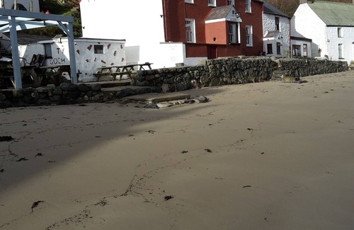 Edern Apartment | SILVER SANDS; MORFA NEFYN; LLYN PENINSULA; NORTH WALES