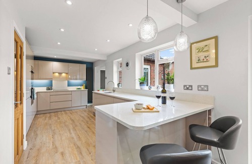 Ashby-de-la-Zouch House | Silver Stag Properties, Spacious 4 BR House