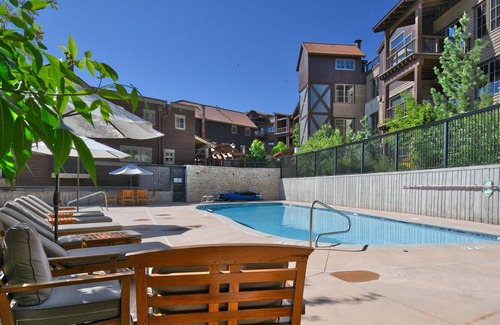 North Park City Ski Chalet | Silver Star Vista by Casago