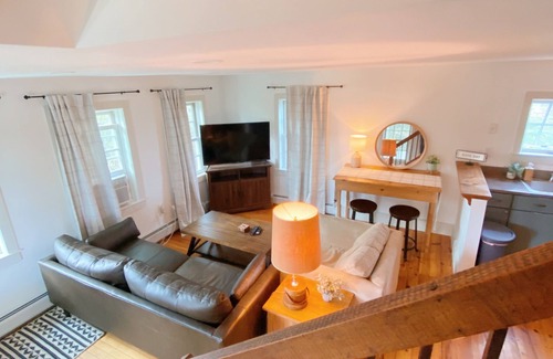 Hinesburg Apartment | Silver Street Farmhouse Suite. Cozy apartment with great ski access!