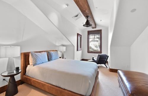 Empire Pass House | Silver Strike Lodge #705 - 4 Bed + Den