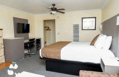 San Simeon Hotel | Silver Surf Motel